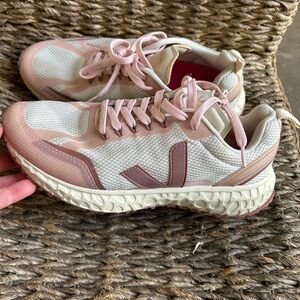 Veja Women's Blush and Cream Sneakers